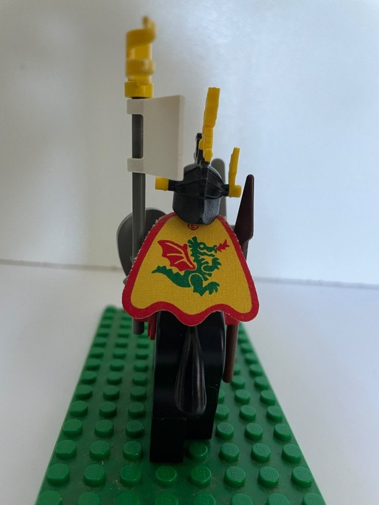 LEGO Vintage Castle Dragon Knights Koning met Cape (6082), Ophalen of Verzenden, Zo goed als nieuw, Minifiguur, Lego