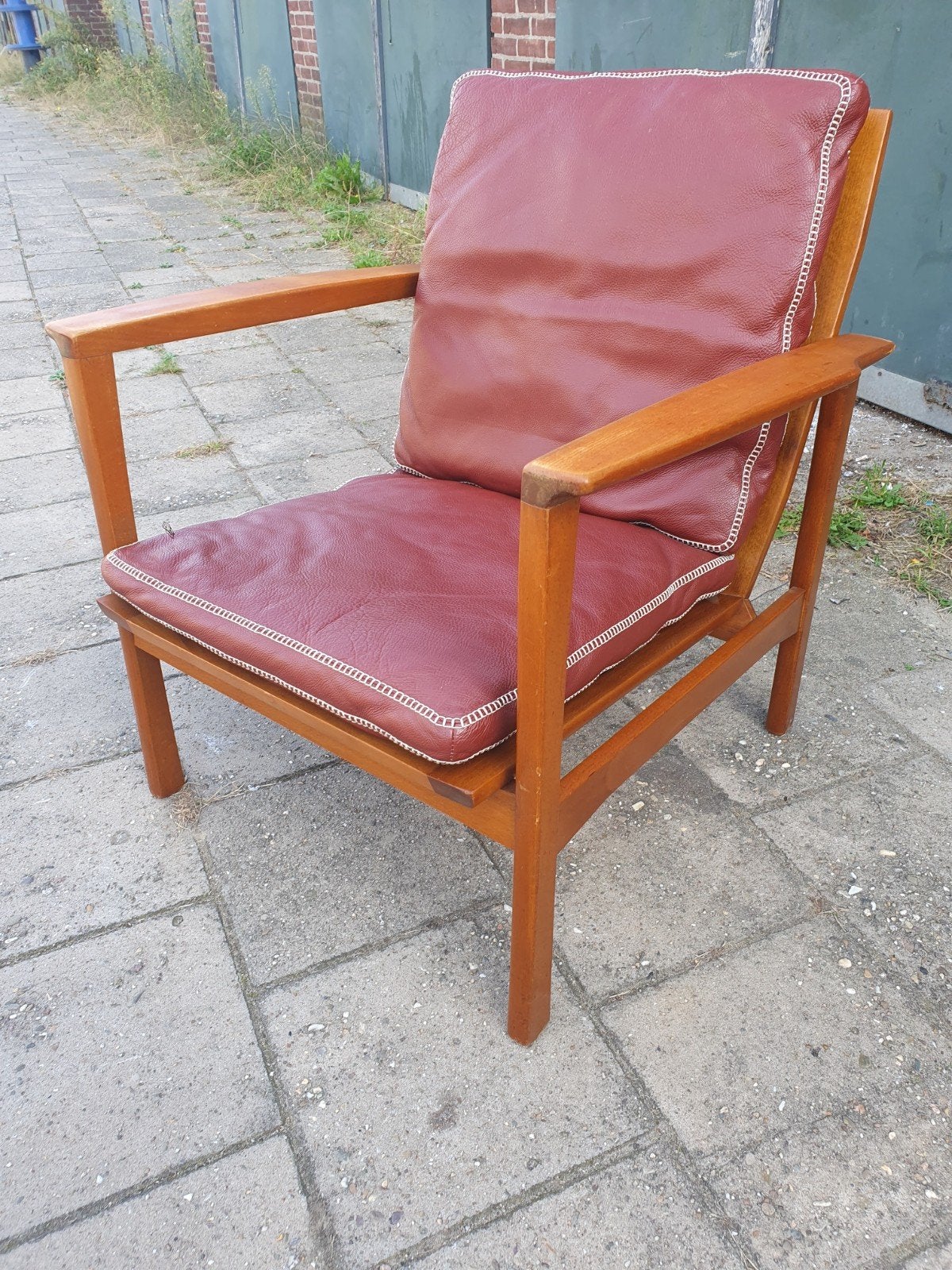 Vintage fauteui met losse leren kussens, Ophalen, Minder dan 50 cm, Gebruikt, Minder dan 75 cm