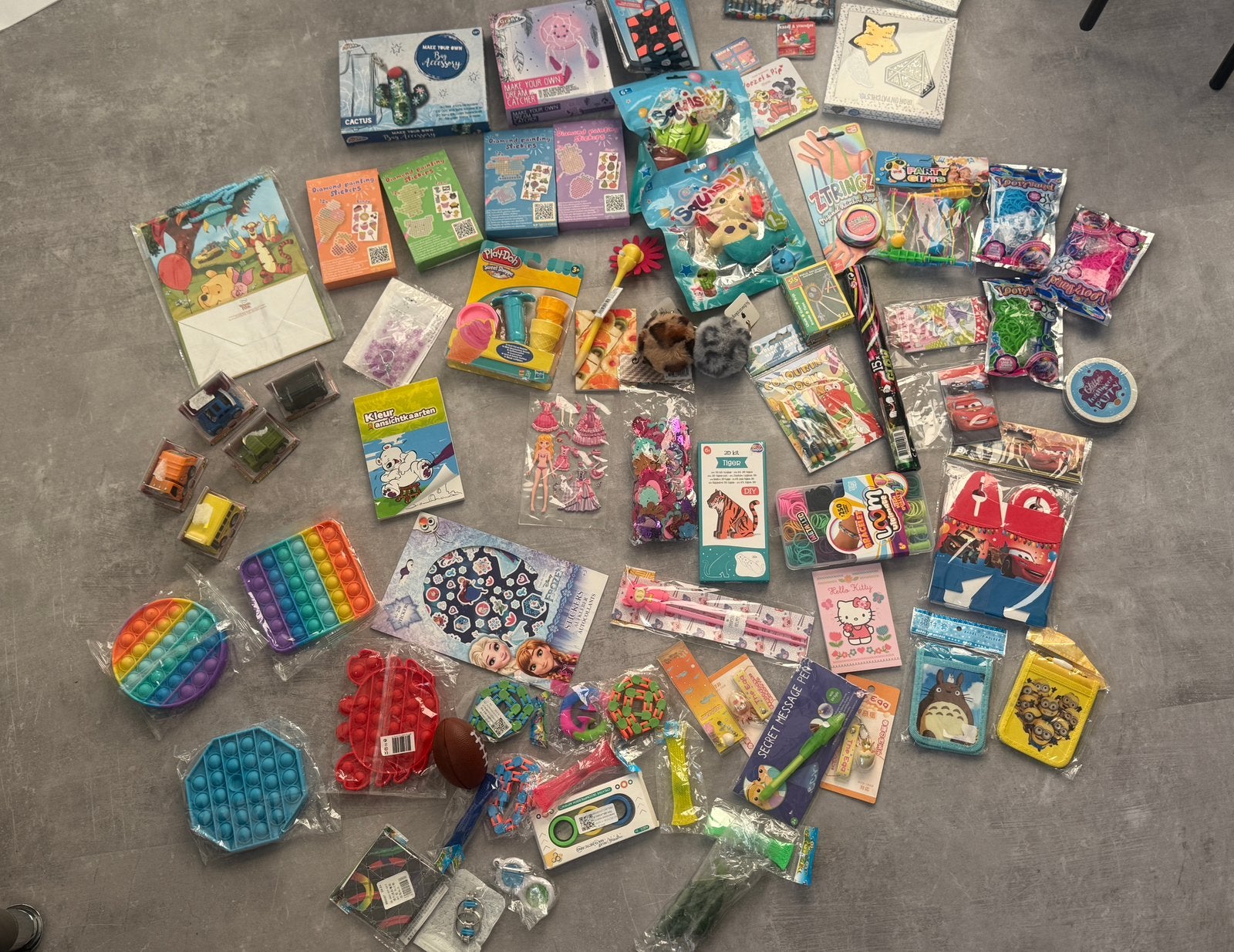 Grote partij speelgoed, gadgets en kleine cadeautjes, Ophalen of Verzenden, Nieuw