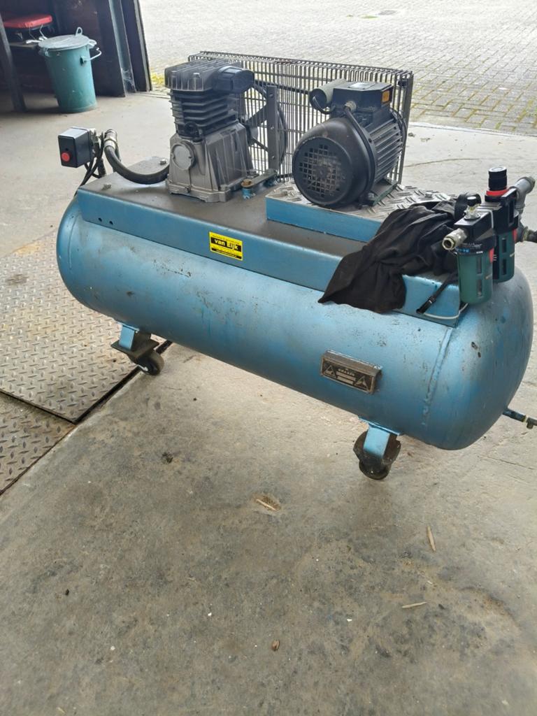 Grasso compressor met 150 liter tank, 100 liter of meer, Ophalen
