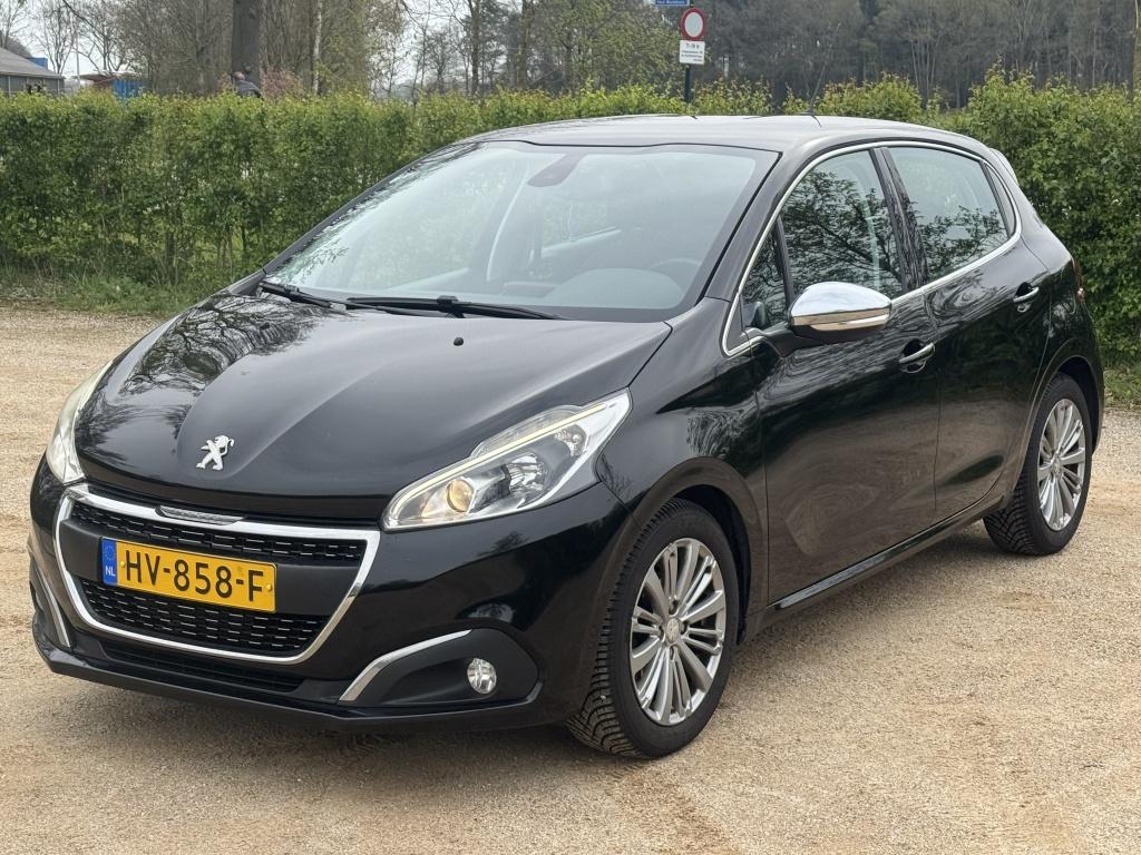 Peugeot 208 1.6 Blue HDi 100pk BLue Executive *NAVI/CLIMA, Auto's, Voorwielaandrijving, Stof, Gebruikt, Zwart
