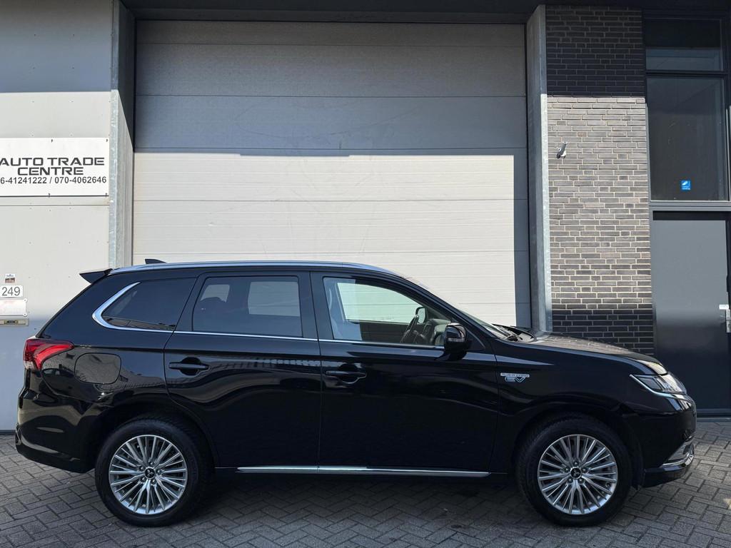 Mitsubishi Outlander 2.4 PHEV Intense+ 92,5% SoH [Open dak|T, Automaat, 135 pk, 4 cilinders, 1865 kg