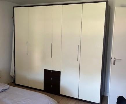 Stijlvolle robuuste garderobe kast, Gebruikt, Stijlvol en robuust, 200 cm of meer, 200 cm of meer