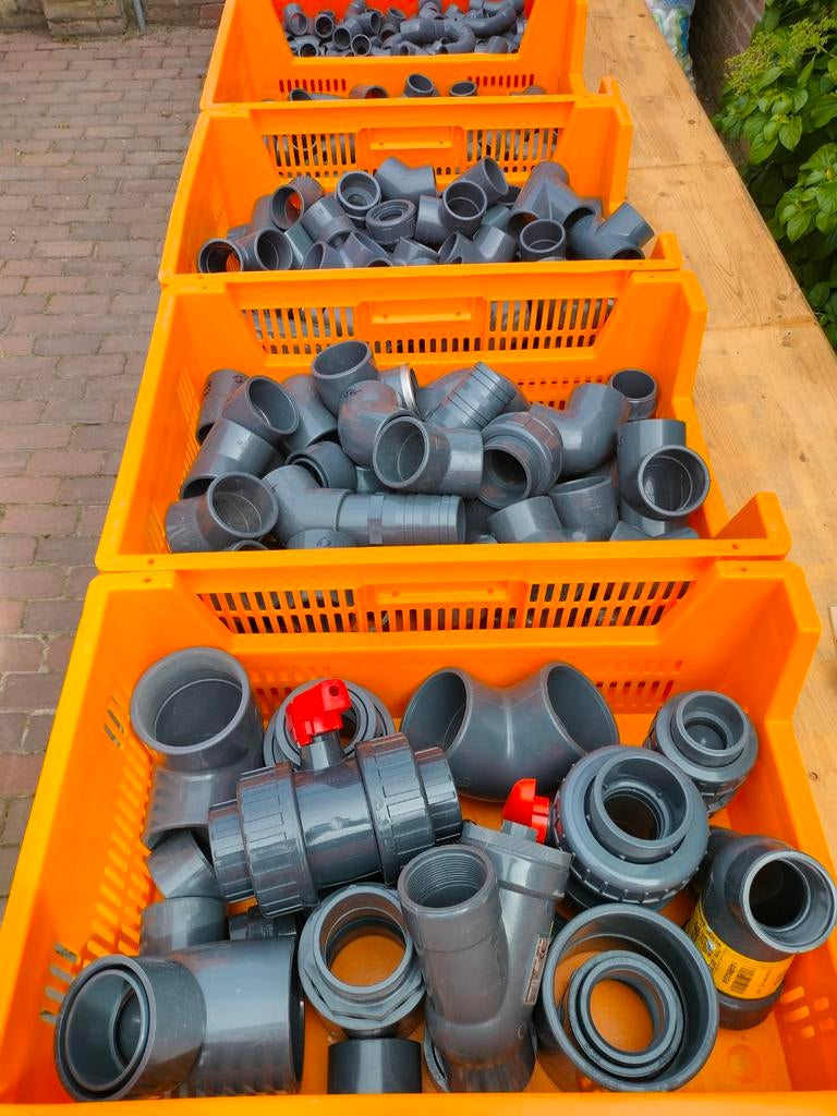 Grote partij PVC bochten en koppelingen, Doe-het-zelf en Verbouw, Ophalen