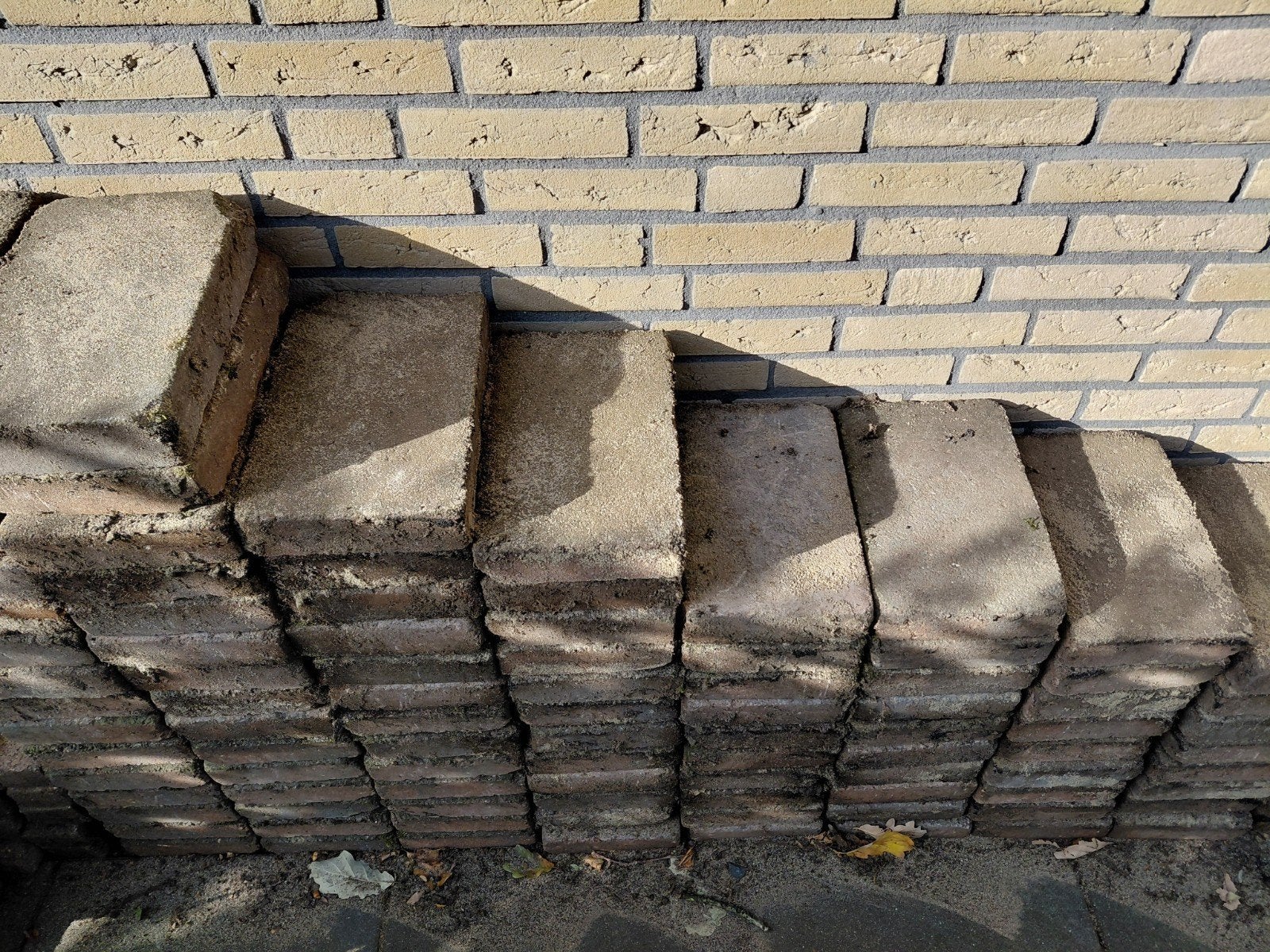 GRATIS Trommelstenen 20x30x6cm - ca. 6 m2, Tuin en Terras, Ophalen, Gebruikt, Klinkers, 5 tot 10 m²