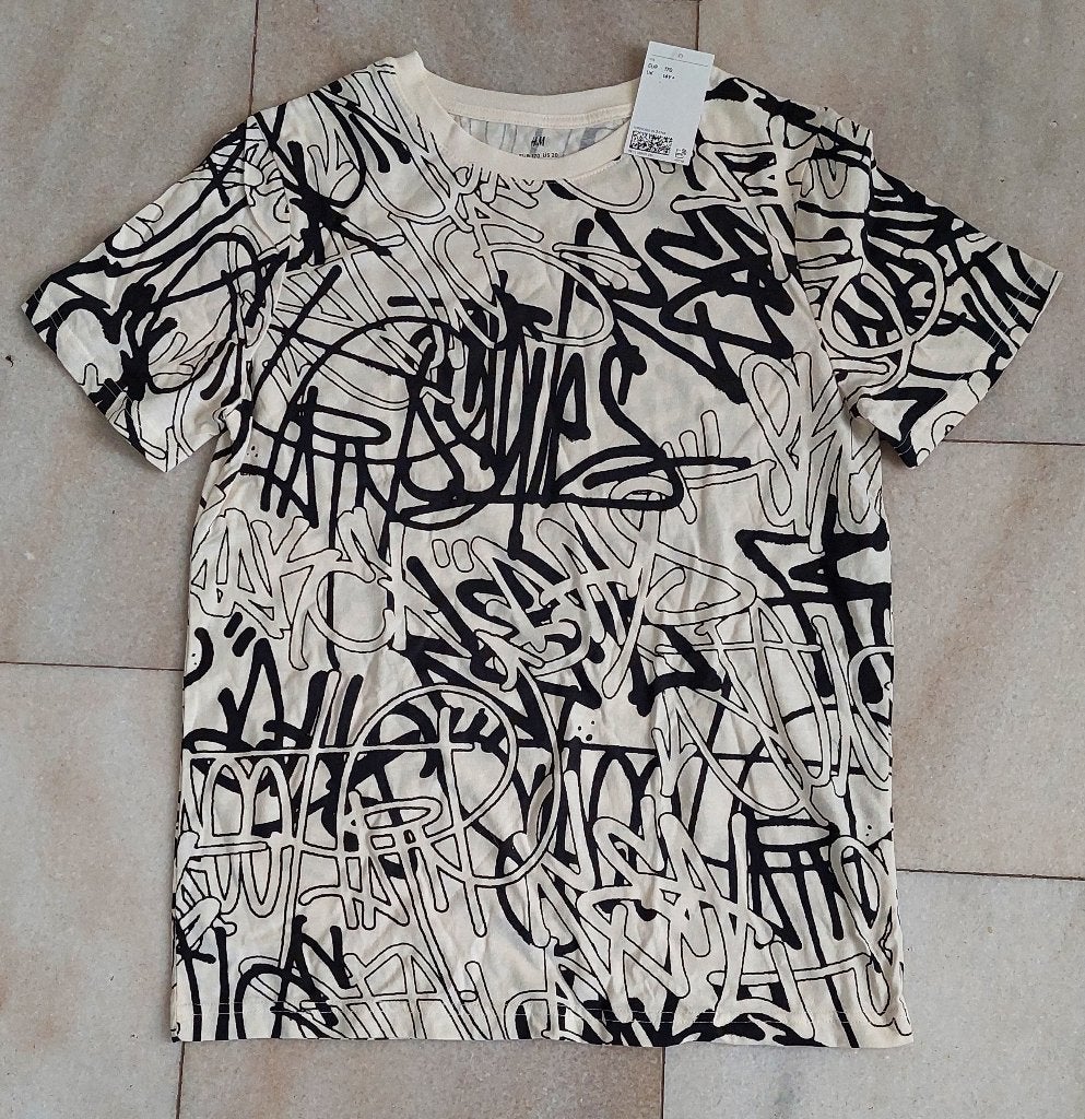 Jongenskleding, korte broekjes / t-shirts maat 170, Kinderen en Baby's, Kinderkleding | Maat 170, Ophalen of Verzenden, Zo goed als nieuw