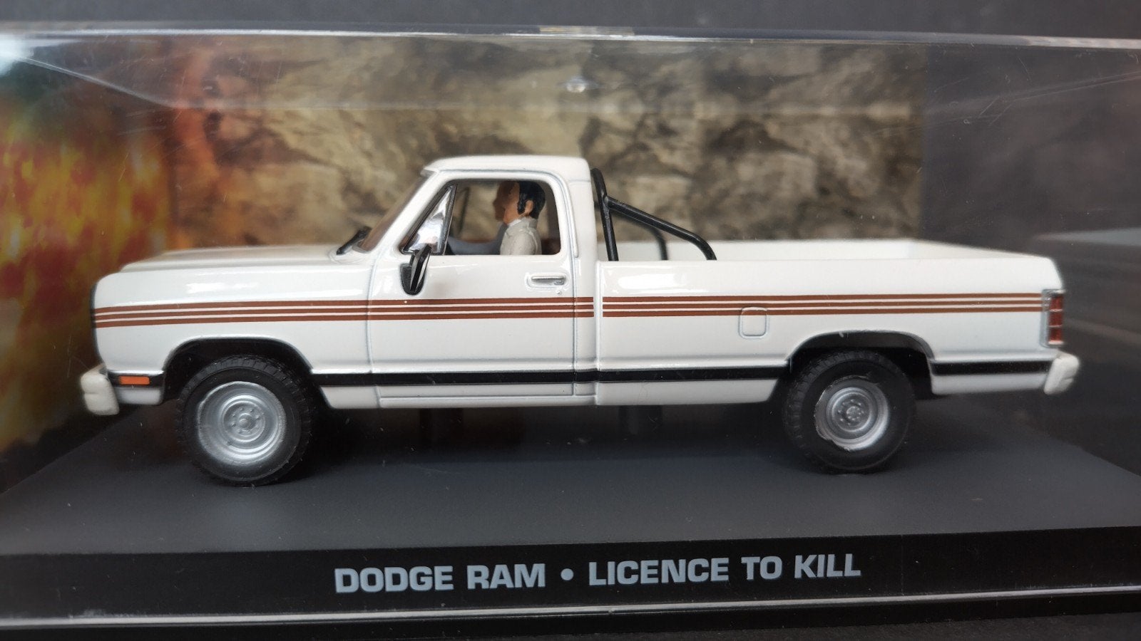Dodge Ram 1:43 James Bond 007 license to kill Pol, Auto, Verzenden, Nieuw, M