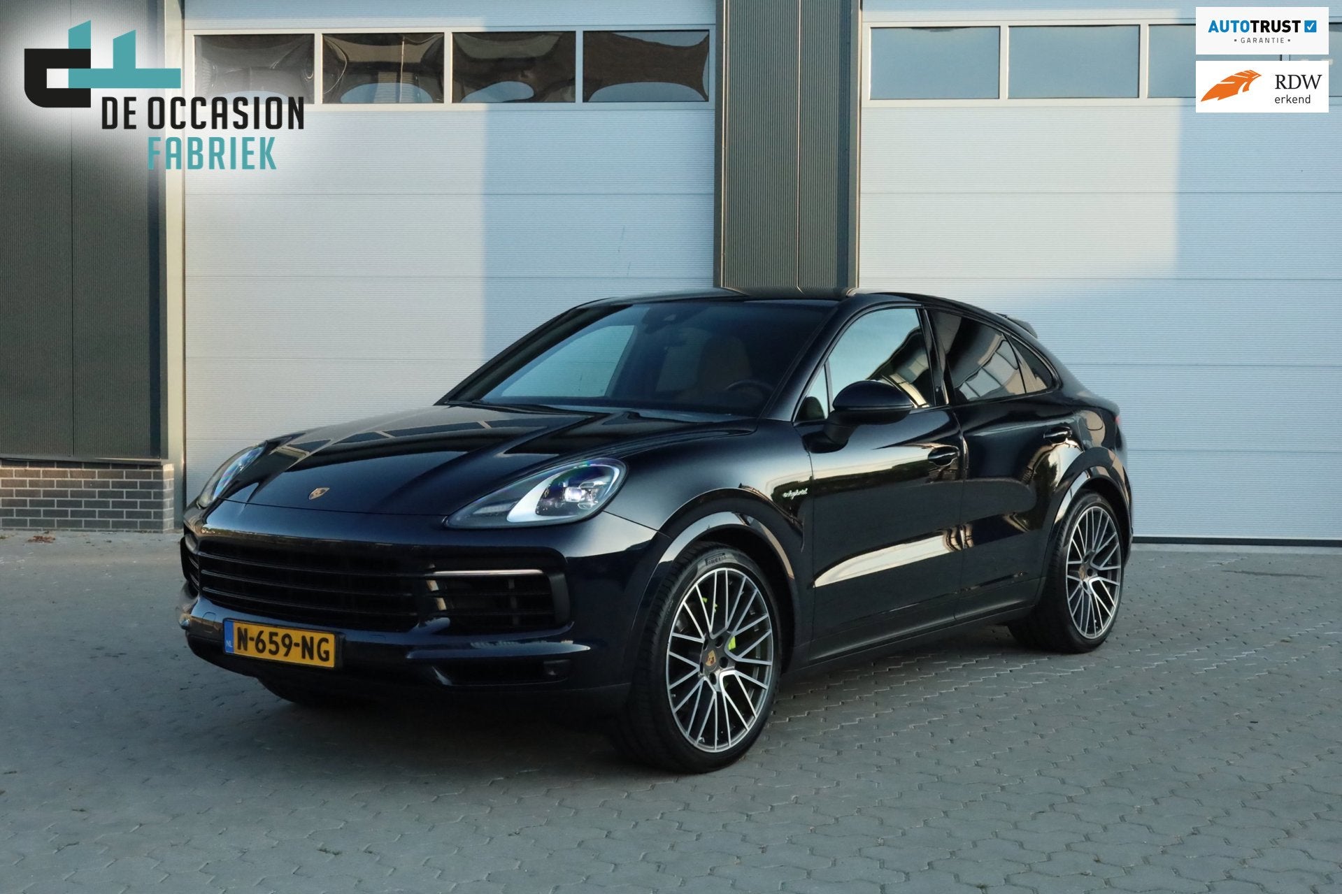 Porsche Cayenne Coupé 3.0 E-Hybrid Pano Carplay Softclose S, Automaat, Cayenne, Gebruikt, 2995 cc