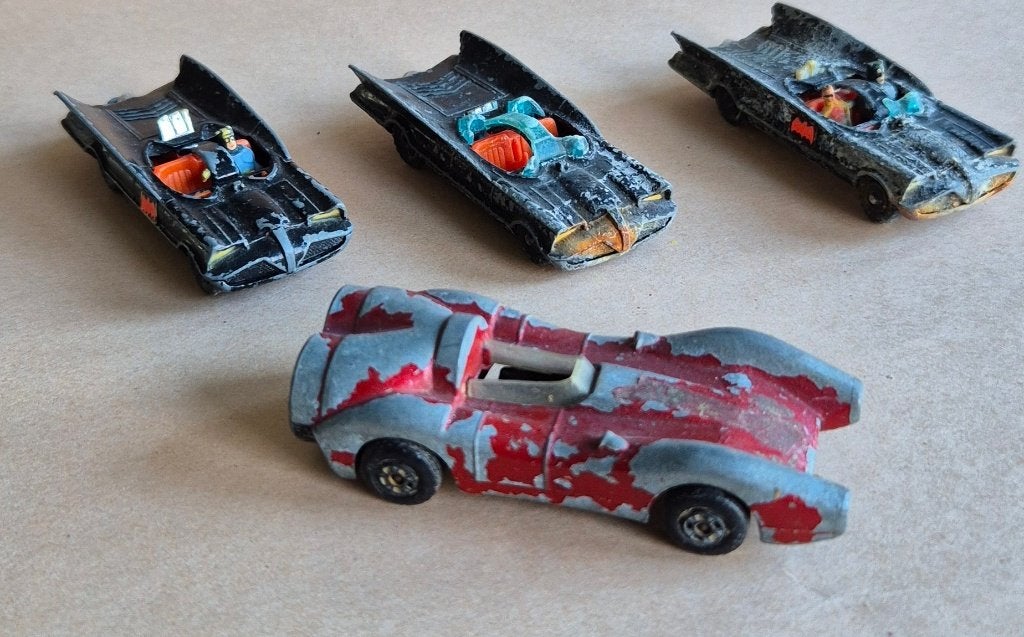 Meerdere miniaturen Batmobile in sterk gebruikte toestand, Hobby en Vrije tijd, Overige merken, Gebruikt, Auto, Groter dan 1:32