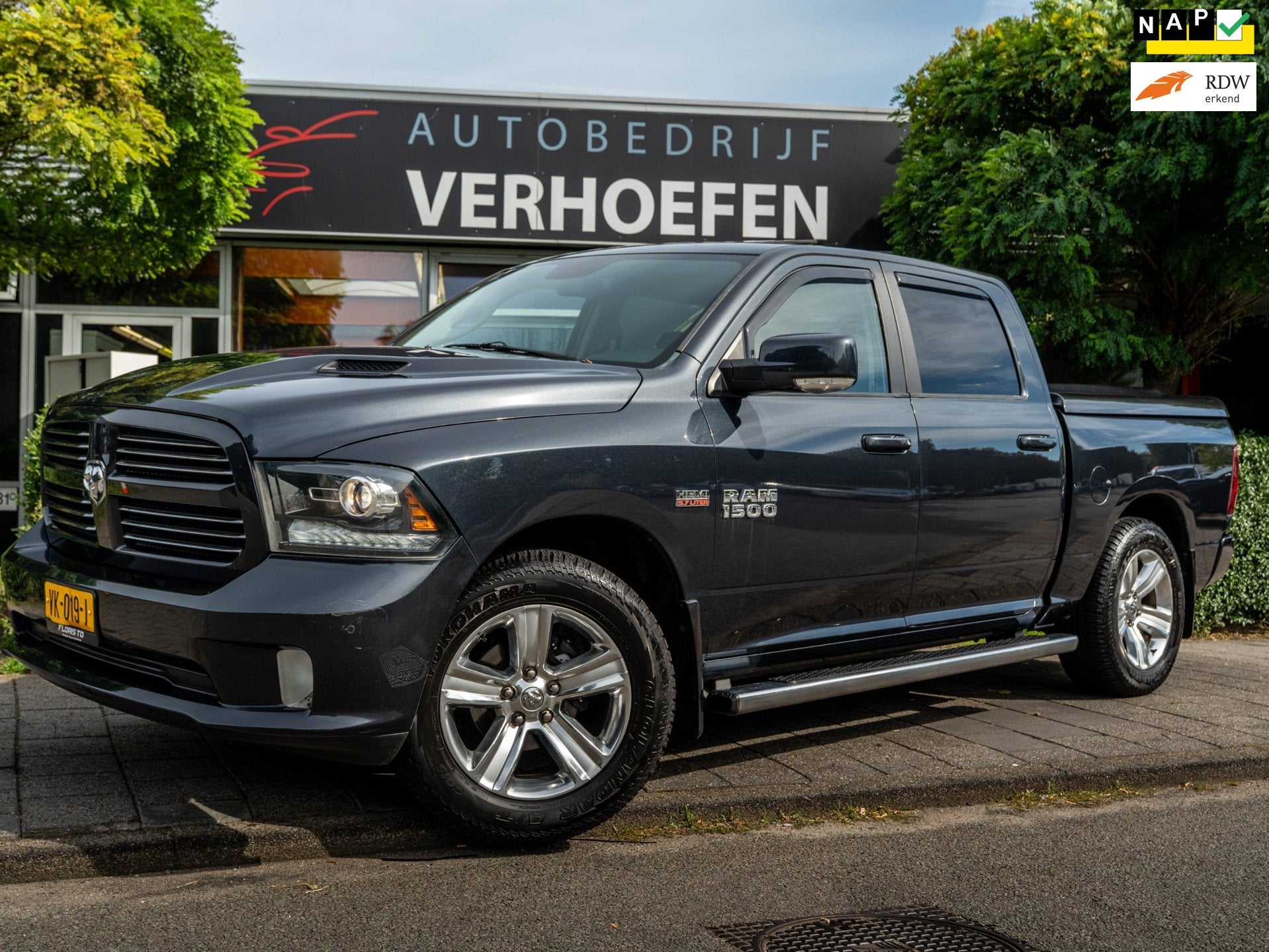 Dodge Ram 1500 5.7 V8 Crew Cab 5'7 - PANORAMDAK - PARK CAMER, Auto's, Automaat, Achterwielaandrijving, Gebruikt, 5654 cc