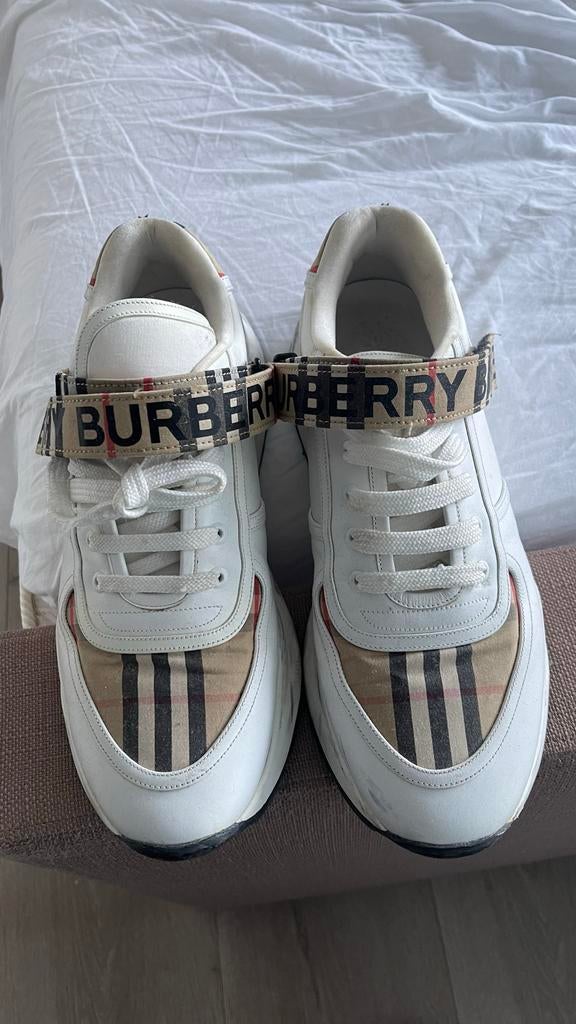 Burberry schoenen maat 43, Ophalen of Verzenden, Zo goed als nieuw, Wit, Sneakers of Gympen