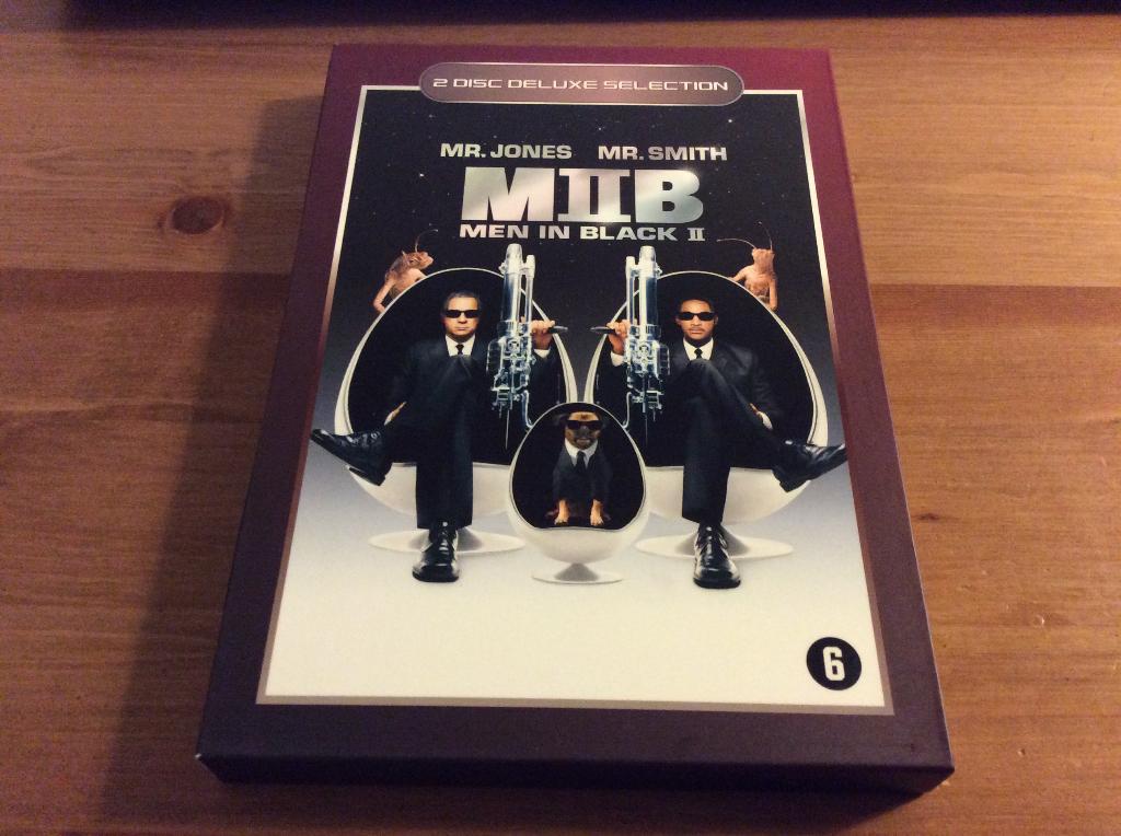 MIB Men in Black 2. 2-disc dvd deluxe selection, Gebruikt, Boxset, Ophalen of Verzenden, Science Fiction