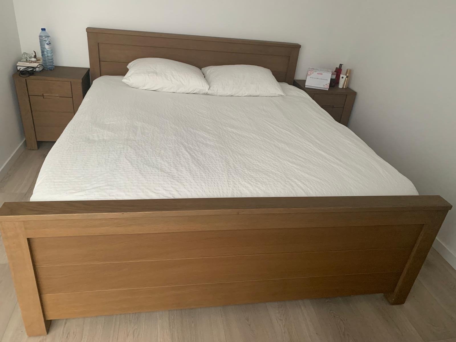 Tweepersoonsbed 180cm met kledingkast en nachtkastjes, Ophalen, Gebruikt, Bruin, Tweepersoons