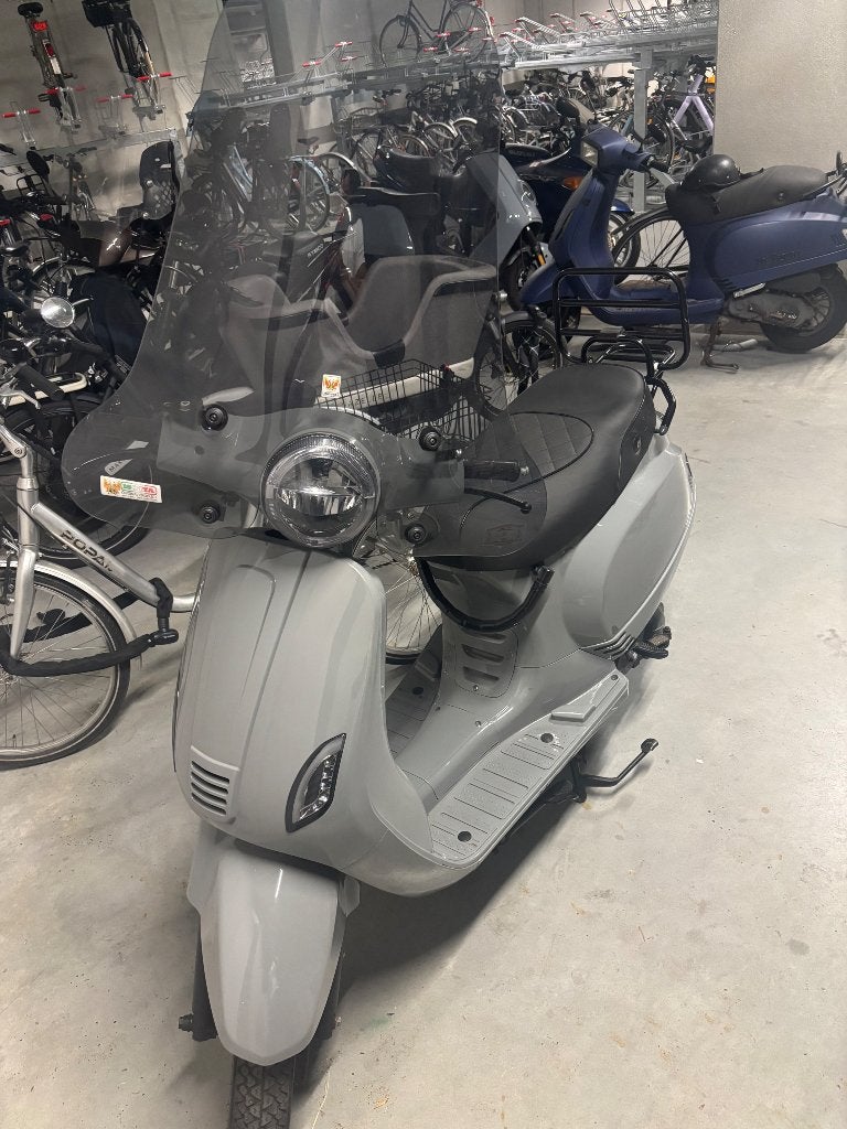 Santini Capri scooter, Ophalen, Benzine, Overige merken