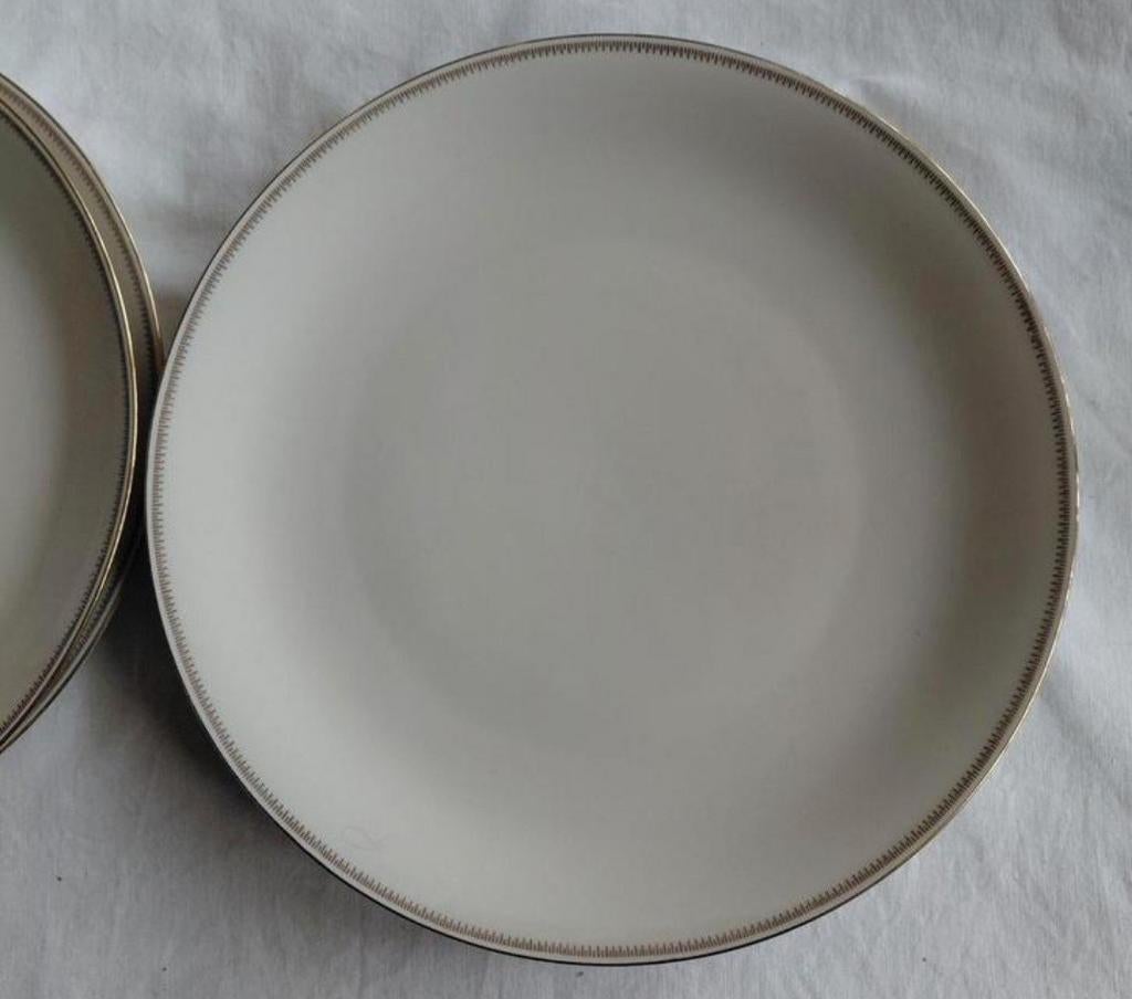 Rheinpfalz creme diner borden gouden versieringen biesjes, Antiek en Kunst, Ophalen of Verzenden