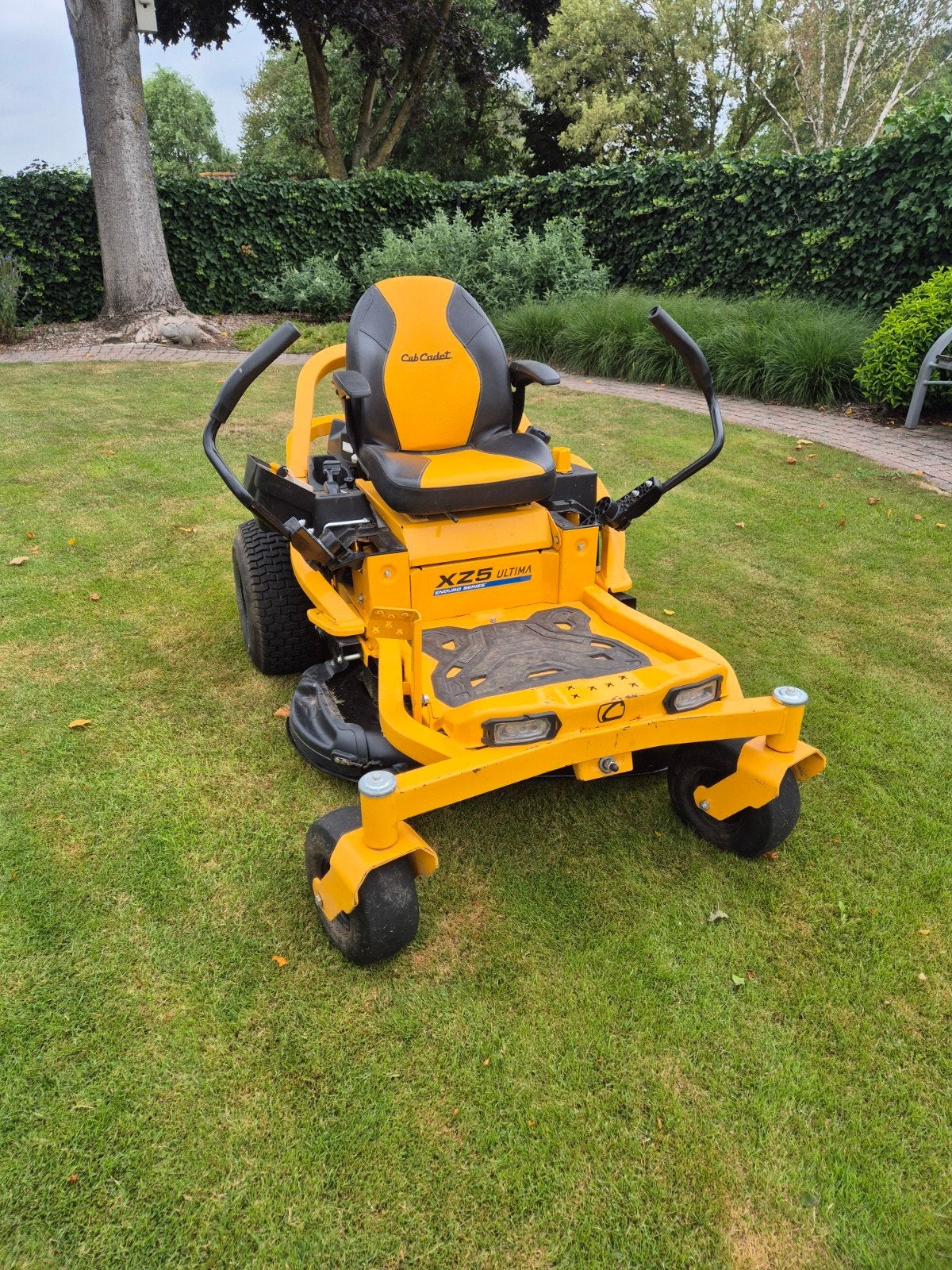 Cub Cadet XZ5 L107 ULTIMA zero-turn, Tuin en Terras, Ophalen, Zo goed als nieuw, Overige soorten