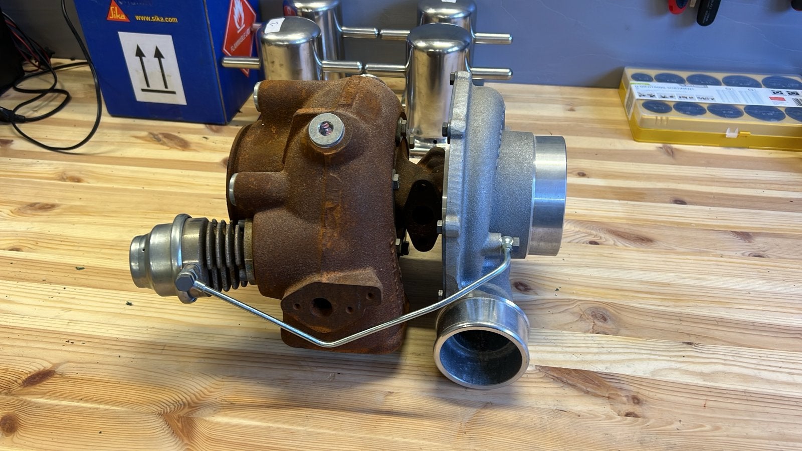 Volvo Penta K27 Turbo 3830094 nieuw met wastegate, Ophalen, Nieuw, Motor en Techniek