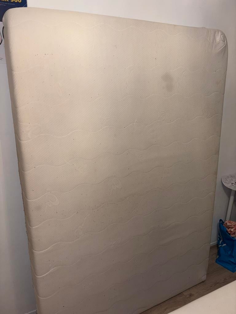 Matras, Huis en Inrichting, Slaapkamer | Matrassen en Bedbodems, Ophalen, Tweepersoons, 140 cm, Zo goed als nieuw
