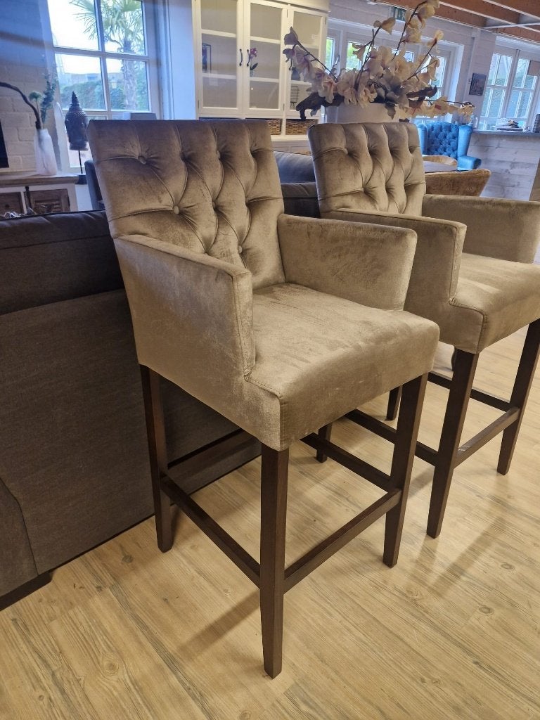 *OPRUIMING* 2 Barstoelen Gerard Arm Champagne €558 NU €479 6, 2 krukken, Ophalen of Verzenden, Nieuw, 60 tot 90 cm