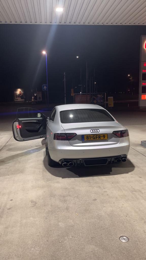 Audi A5 3.2 FSI 195KW Coupe Multitronic 2008 Grijs, 4 stoelen, 1700 kg, Zilver of Grijs, 750 kg