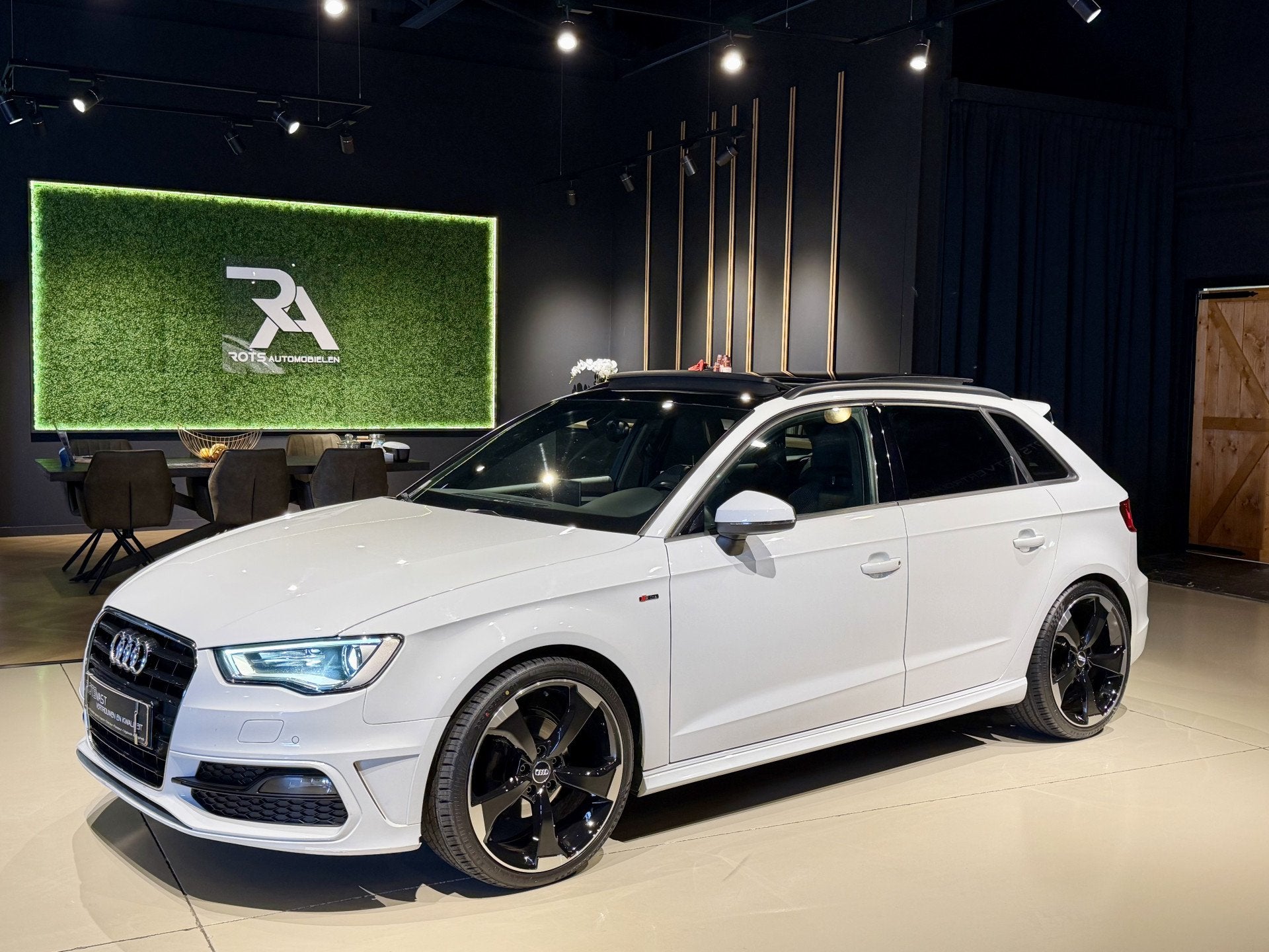 Audi A3 Sportback 1.4 TFSI 3 x S-Line Pano|Navi|PDC|Leer Wit, Auto's, Voorwielaandrijving, Gebruikt, 4 cilinders, Met garantie (alle)