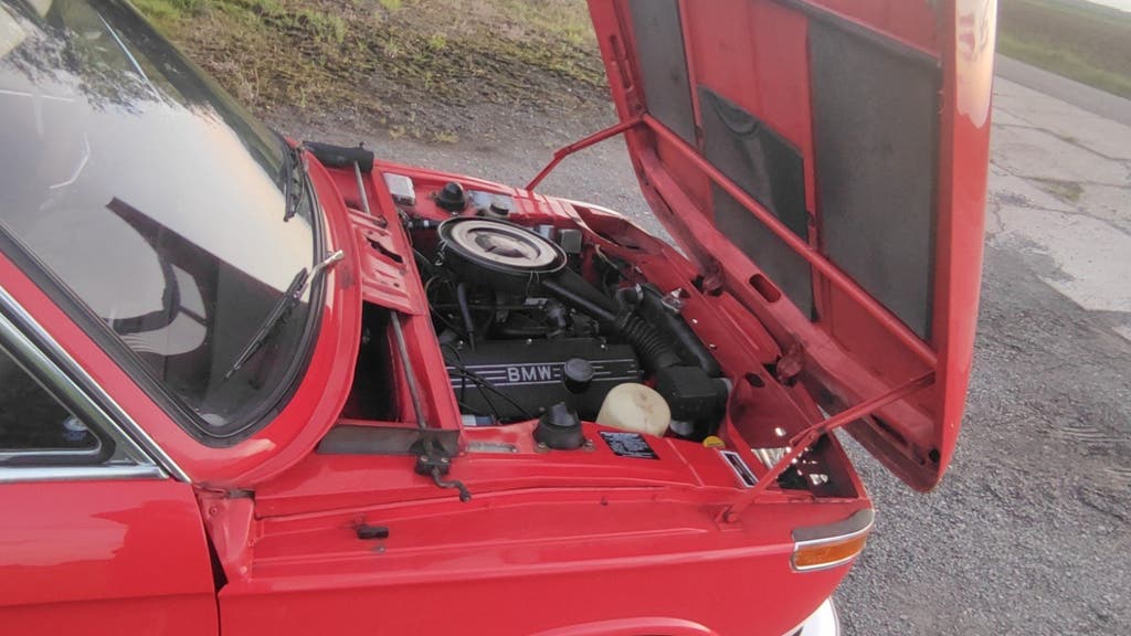 BMW 2000 2.0 Touring 1973 Rood, foto 9