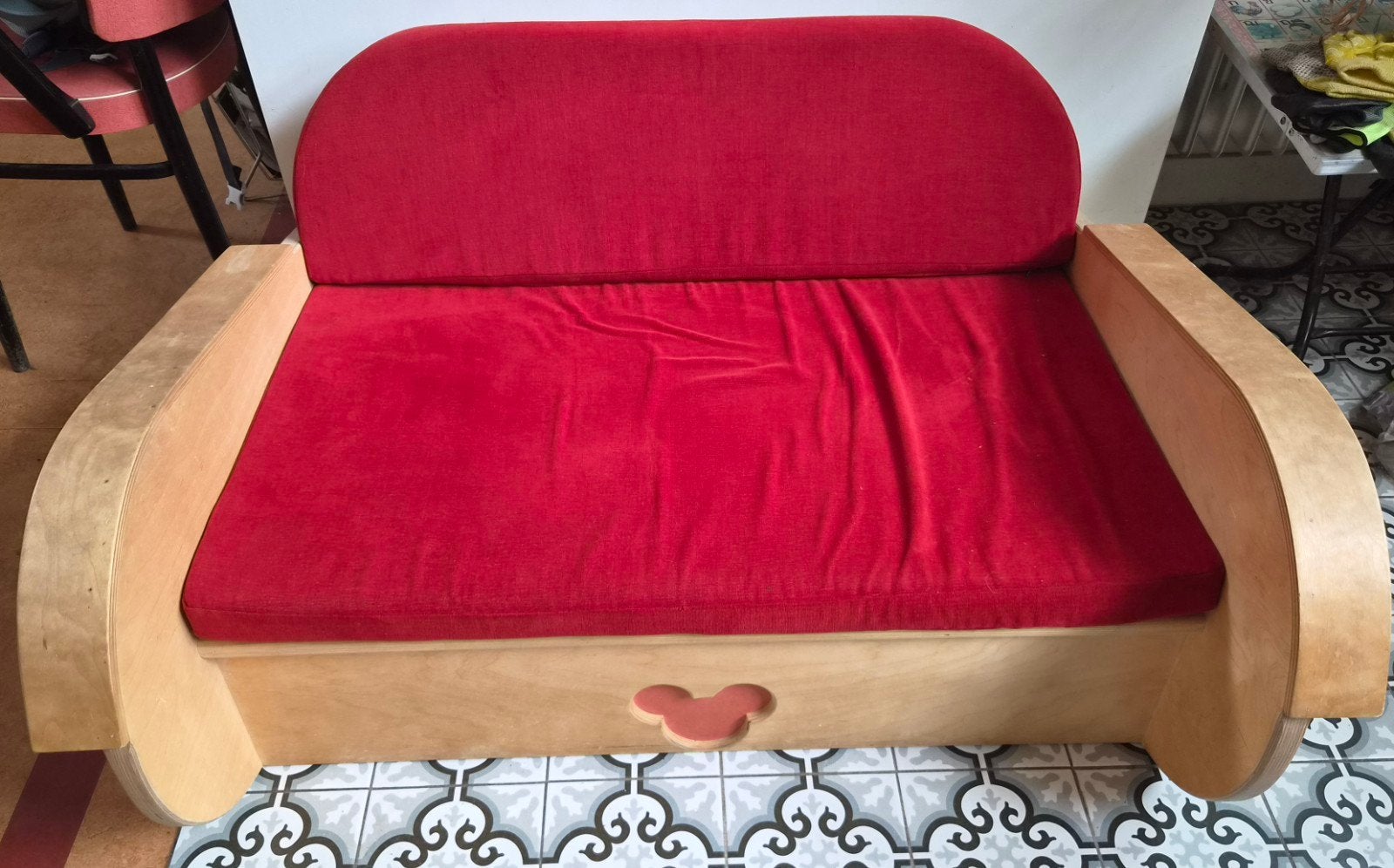 Kinderbankje - Rood en Hout, Ophalen, Kindvriendelijk, Speels, Modern, Gebruikt, Tweepersoons