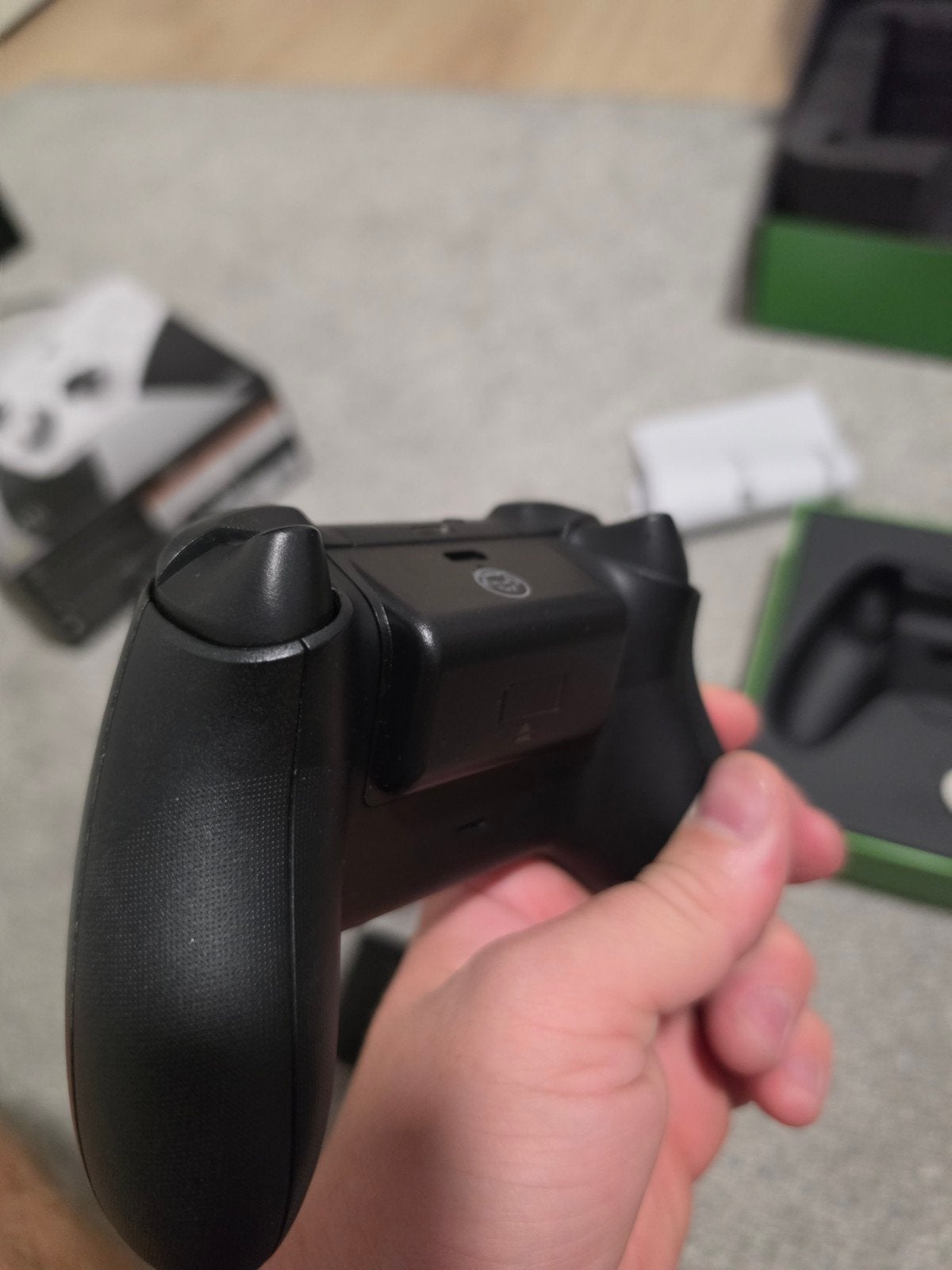 Foto 10 van Xbox Series X 1Tb met Elite Series 2 Core controller
