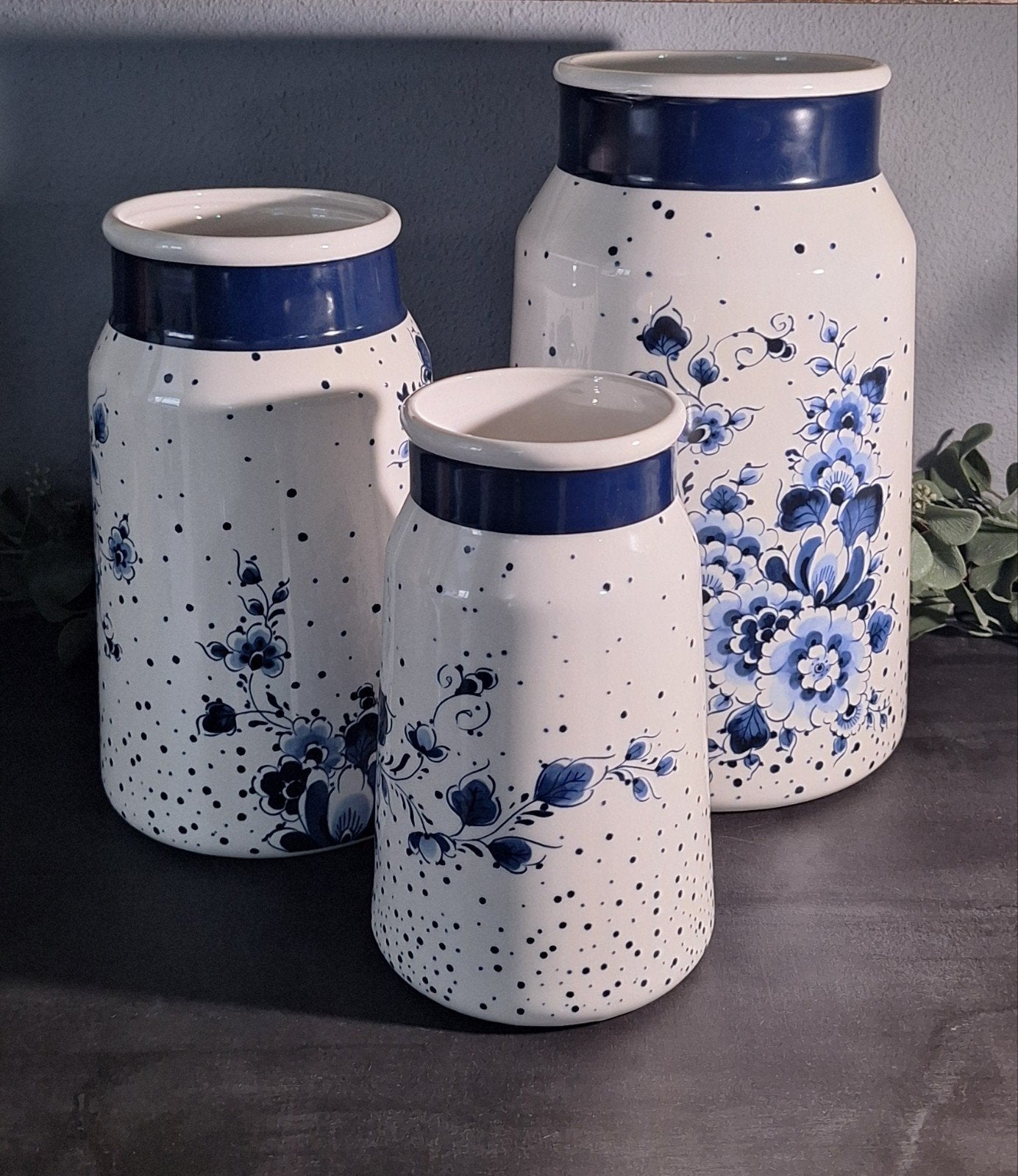 Prachtige 3-delige set Heinen Delfts Blauw melkbusvazen., Huis en Inrichting, Ophalen, Blauw, Zo goed als nieuw, Geschikt voor droogbloemen