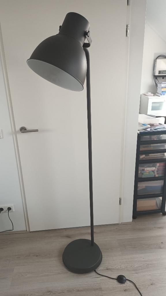 Ikea Hektar staande lamp, Ophalen, Zo goed als nieuw, Metaal, 150 tot 200 cm
