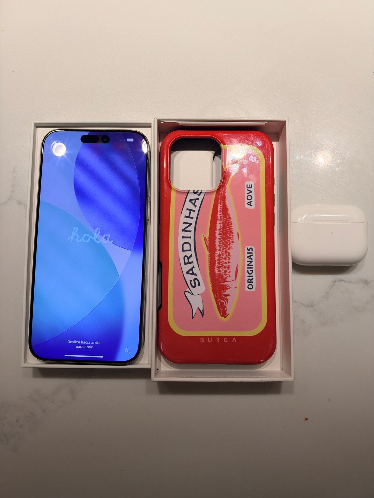 iPhone 16 Pro Max 256GB + gratis AirPods Pro & Burga hoesje