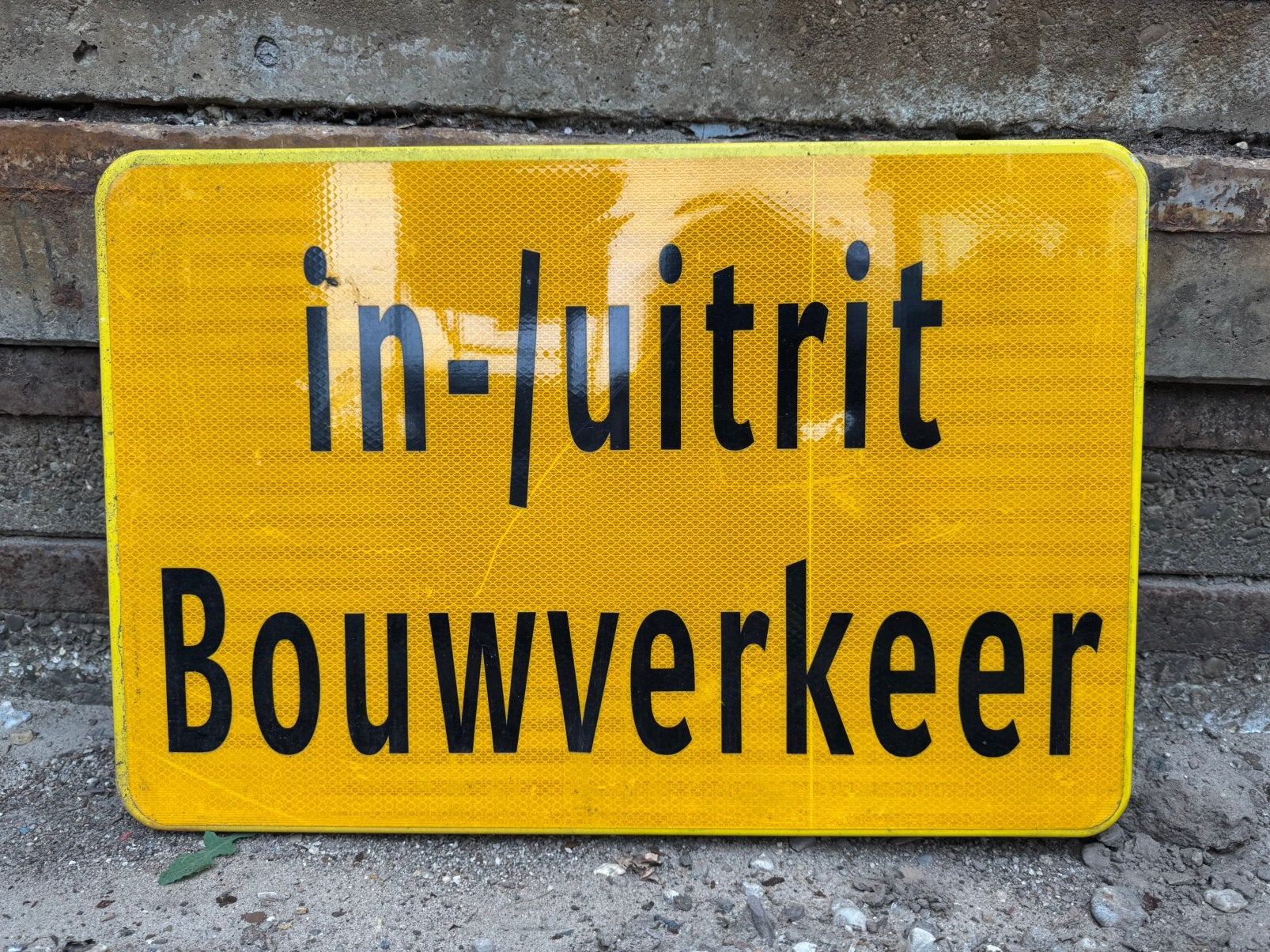 Verkeersborden bouwverkeer in en uitrit, Verzenden