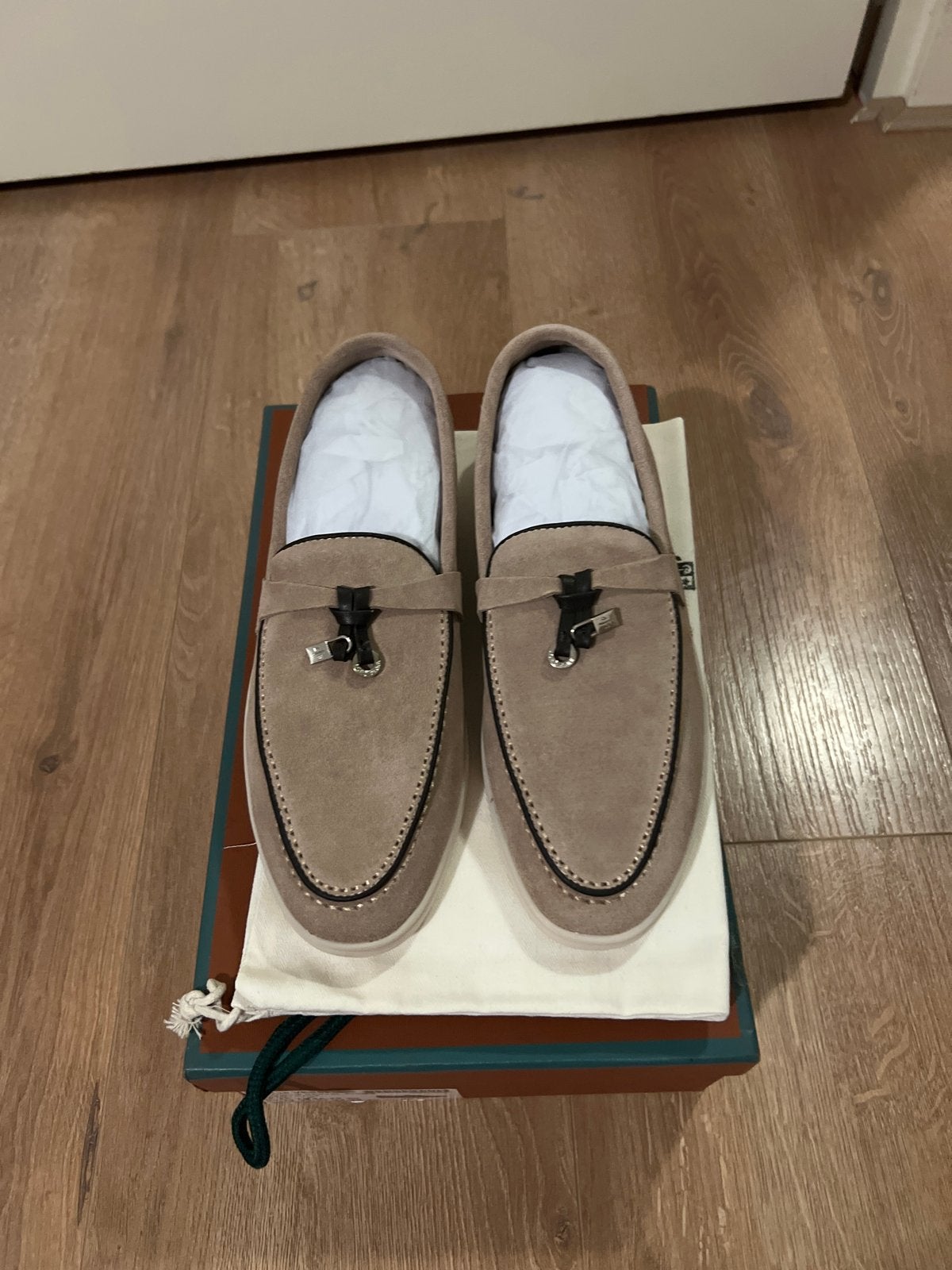 Loro Piana Dames Loafers Maat 37, Ophalen of Verzenden, Zo goed als nieuw, Beige, Instappers