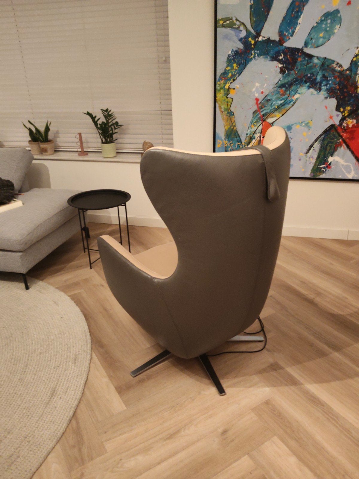 Leolux Ysolde Elektrische Sta-op Stoel met Oplader, Huis en Inrichting, Stoelen, Overige kleuren, Design, Leer, Ophalen of Verzenden
