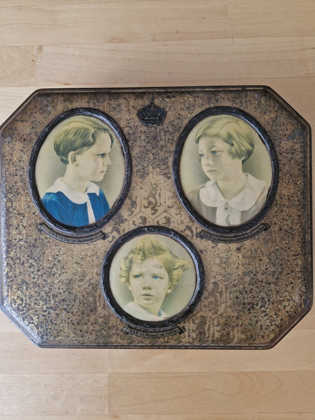 Vintage Côte d'Or blik, portretten Belgische koninklijke k, Verzamelen, Ophalen of Verzenden, Gebruikt, Koek(jes), Overige merken