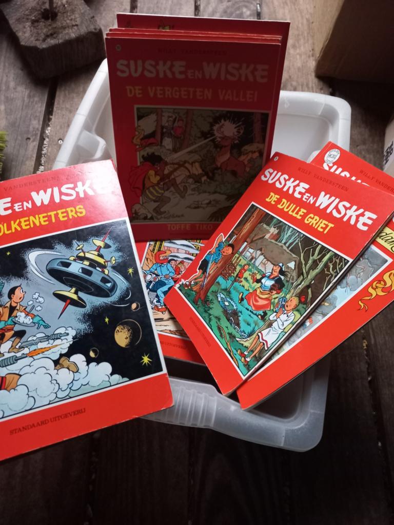 Suske en Wiske stripboeken: pe Dulle Griet, De Vergeten Vall, Meerdere stripboeken, Ophalen of Verzenden, Gelezen, Willy Vandersteen