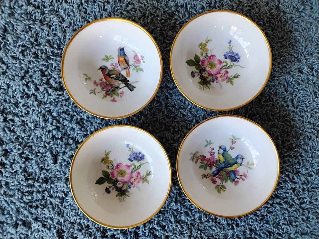 Vintage 4 porseleinen schaaltjes Kaiser W Germany, Ophalen