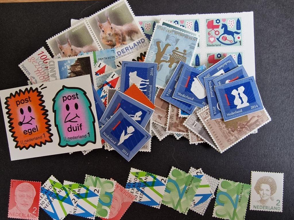 Tarief 1 & 2 nominaal frankeergeldig €140,-. Zelfklevend., Ophalen of Verzenden, Na 1940, Postfris