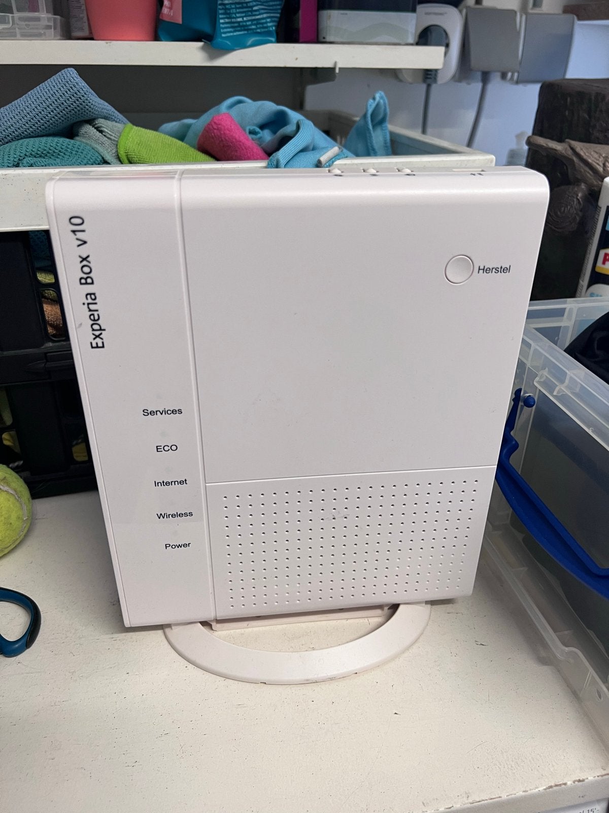 KPN Experia Box V10 Router/Modem, Ophalen of Verzenden, Gebruikt, Router met modem