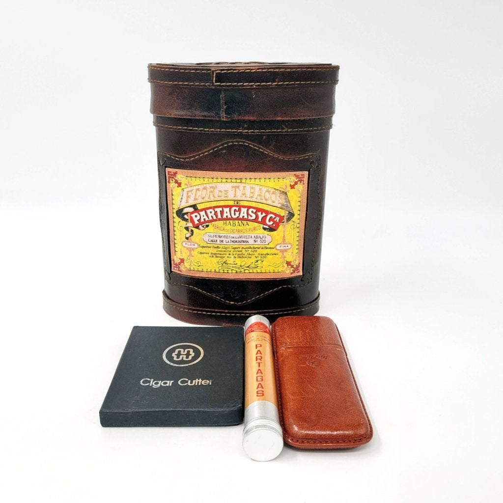 Sigarenhouder Partagas van donkerbruin Leer met Accessoires, Verzamelen, Rookartikelen, Aanstekers en Luciferdoosjes, Ophalen of Verzenden