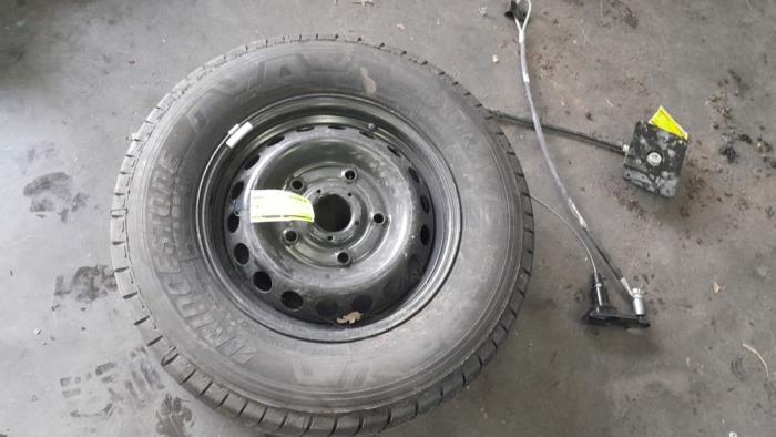 Reservewiel van een Ford Transit, Gebruikt, Velg(en), -, -