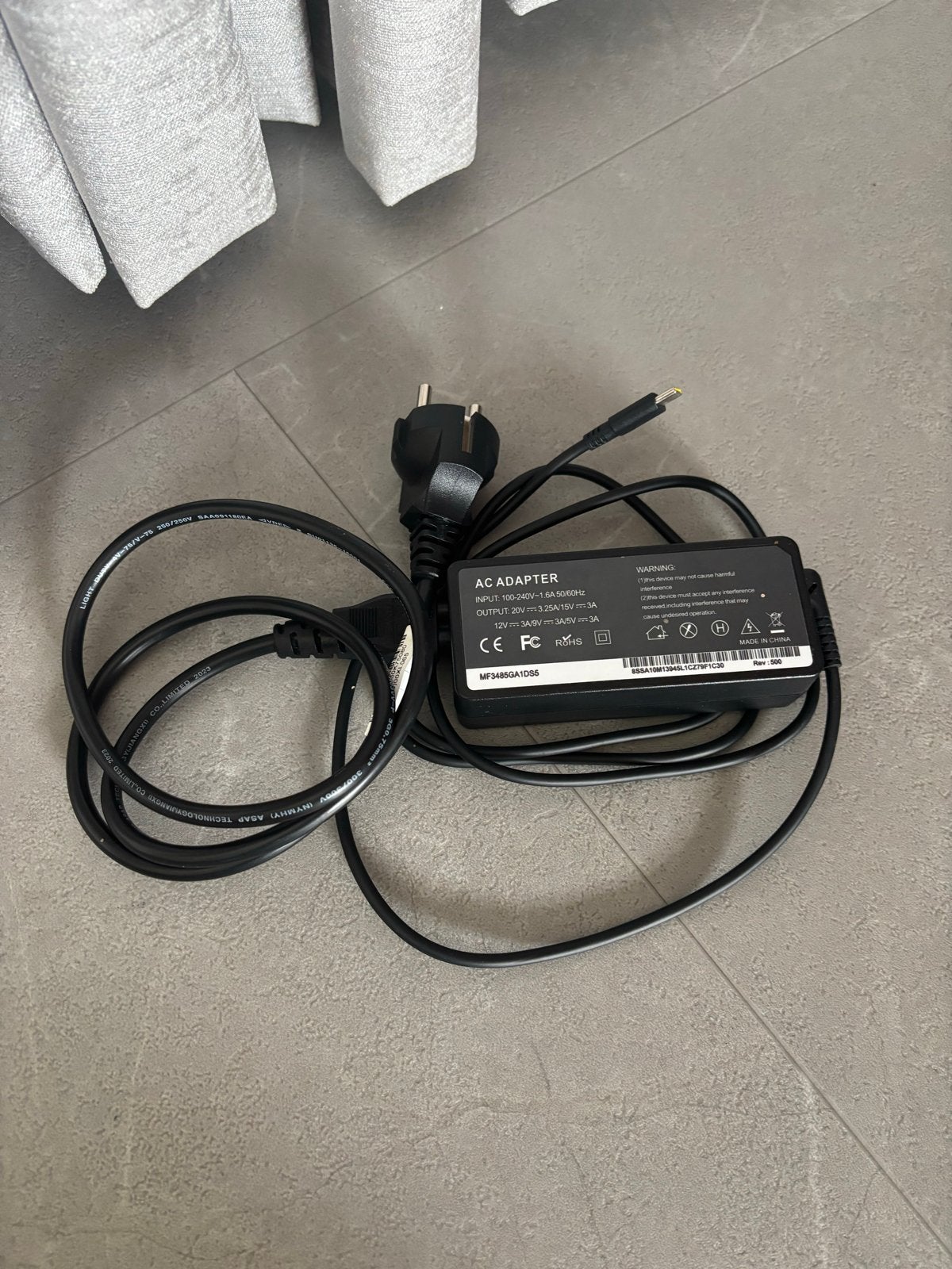 Universele Laptoplader AC Adapter - 100-240V, Computers en Software, Ophalen of Verzenden, Gebruikt