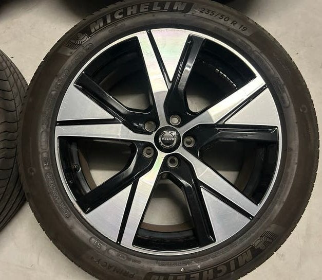 Originele Volvo XC40 19 inch 5x108 Michelin zomer 2023, Banden en Velgen, Volvo, Personenwagen, **