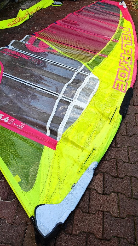 Neilpryde RS Racing EVO9 6.4m2 + FLX100 mast, Watersport en Boten, Ophalen, Met draagtas, Gebruikt, 5 tot 6.5 m²