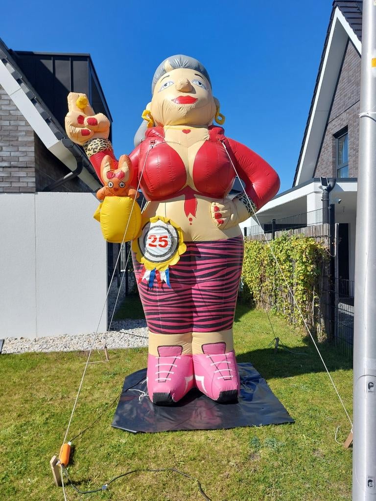 Sarah pop huren - grootste keuze - Gekkepoppen Hengelo, Hobby en Vrije tijd, Feestartikelen | Verhuur, Ophalen of Verzenden, Zo goed als nieuw