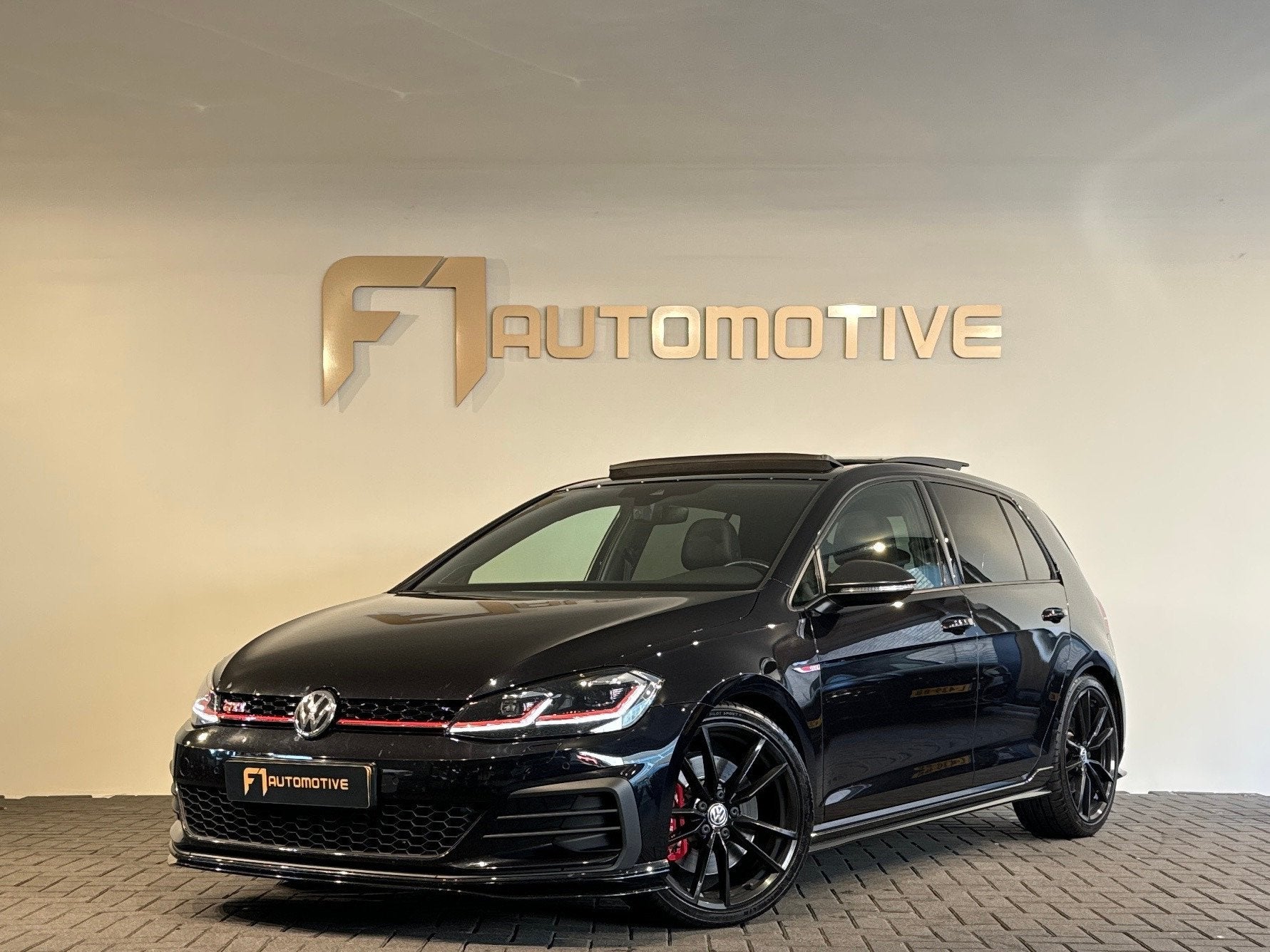 Volkswagen GOLF 2.0 TSI GTI TCR Pano|Akra|Dynaudio|Camera|Bl, Auto's, 1330 kg, 15 km/l, Gebruikt, Euro 6