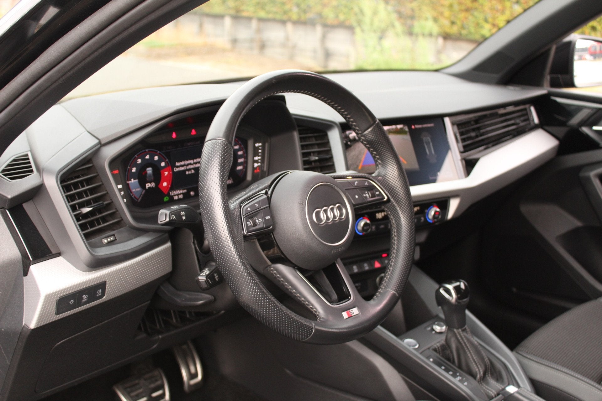 Audi A1 Sportback 35 TFSI 150Pk DSG Automaat 2x S-line | Cam, Euro 6, 4 cilinders, 150 pk, Zwart