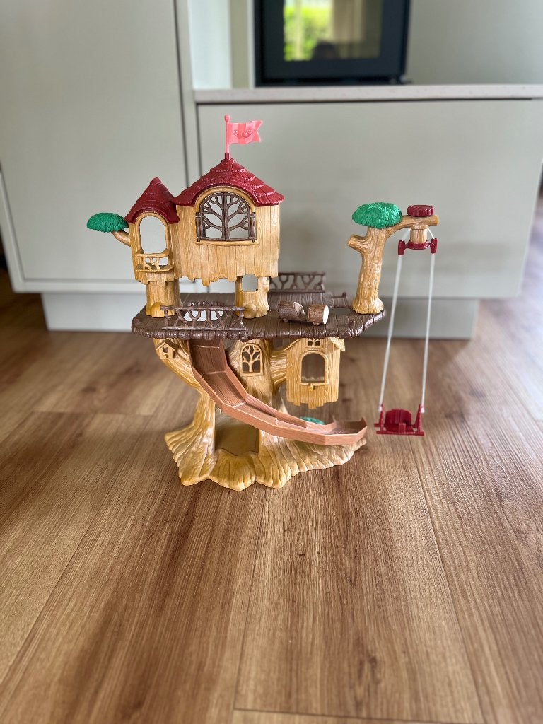 Sylvanian Families Avontuurlijke boomhut (5450), Ophalen of Verzenden, Zo goed als nieuw
