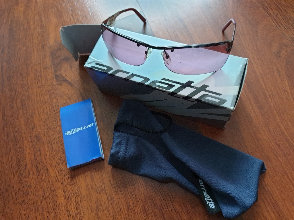 Nieuw in doos - Arnette sport zonnebril paarse glazen unisex, Overige merken, Zonnebril, Paars, Nieuw