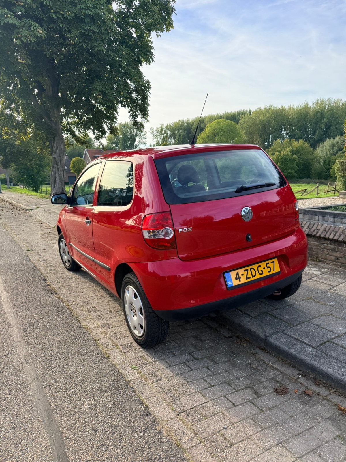 Volkswagen Fox 1.2 40KW 2007 Rood, Auto's, Voorwielaandrijving, 969 kg, 4 stoelen, 1198 cc